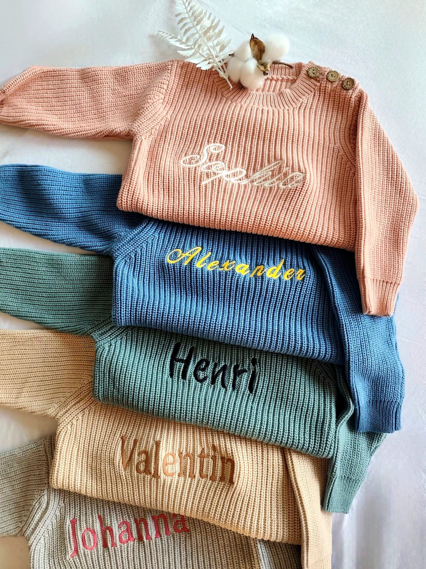 Liebevoll bestickter Baby Strickbody aus reiner Baumwolle - Bodysuit – weich, hautfreundlich & perfekt personalisiert für dein Baby