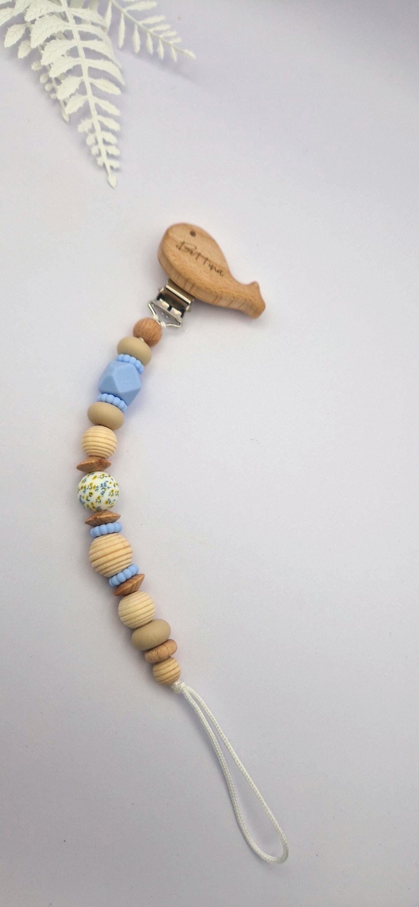 Personalisierte Schnullerkette mit Gravur | Holz & Silikon naturblau | Geschenk zur Geburt | Handgefertigte Schnullerkette für Babys