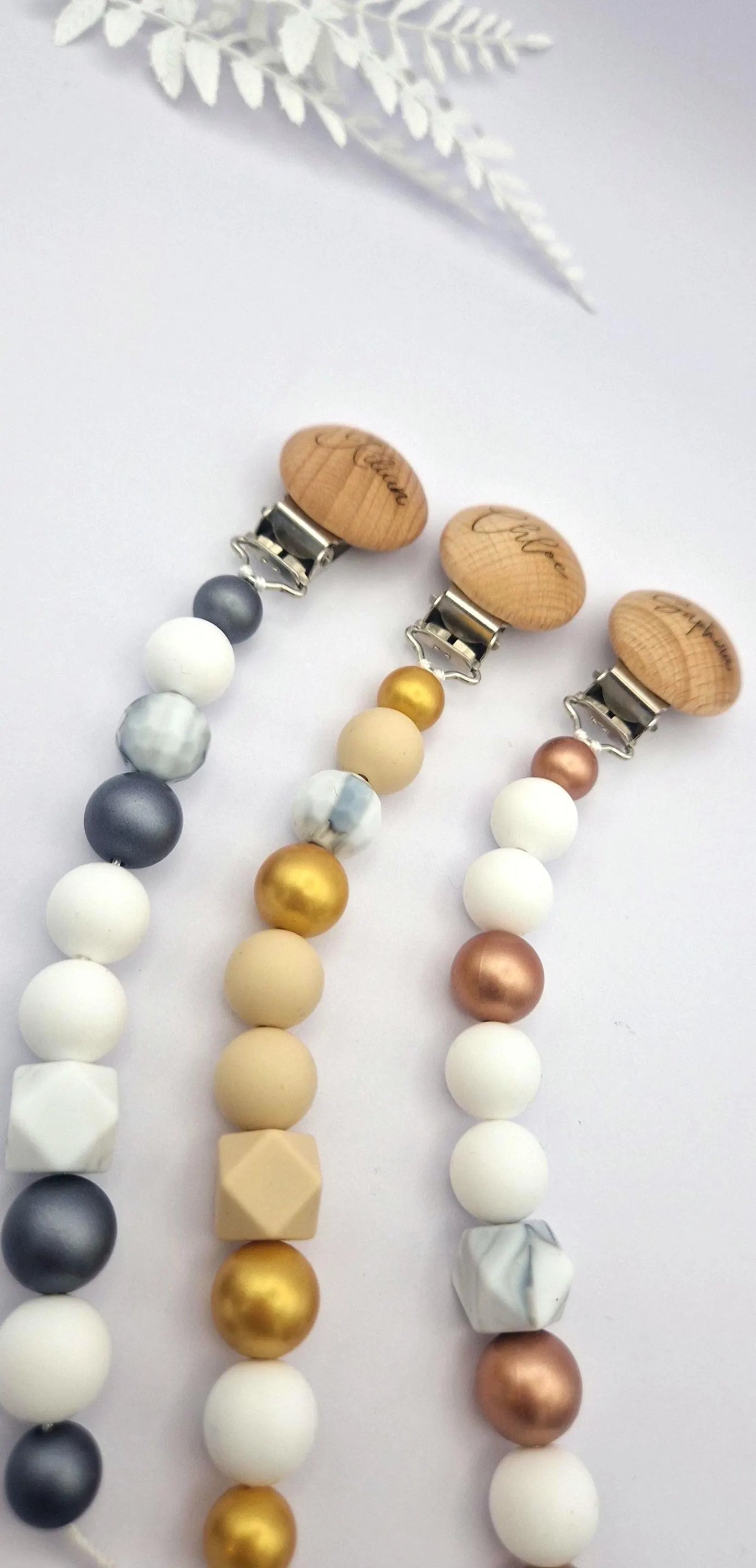 Personalisierte Schnullerkette mit Gravur | Gold, Silber, Roségold | Handgefertigt & personalisiert | Geschenk für Mädchen und Jungen