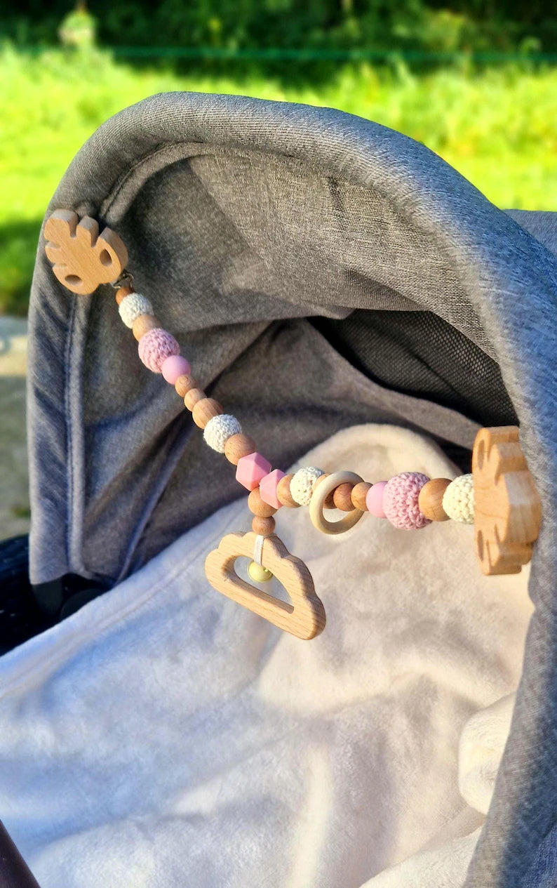 Personalisierte KINDERWAGENKETTE mit Namen: Montessori-Babyparty Geschenk aus Holz und Silikon zur Geburt oder Taufe