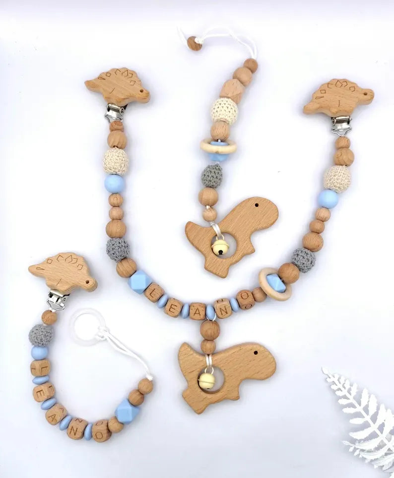 Personalisiertes Baby Geschenkset – 3-teiliges Set – Schnullerkette mit Namen + Kinderwagenkette + Maxi-Cosi Anhänger – Babygeschenk zur Geburt