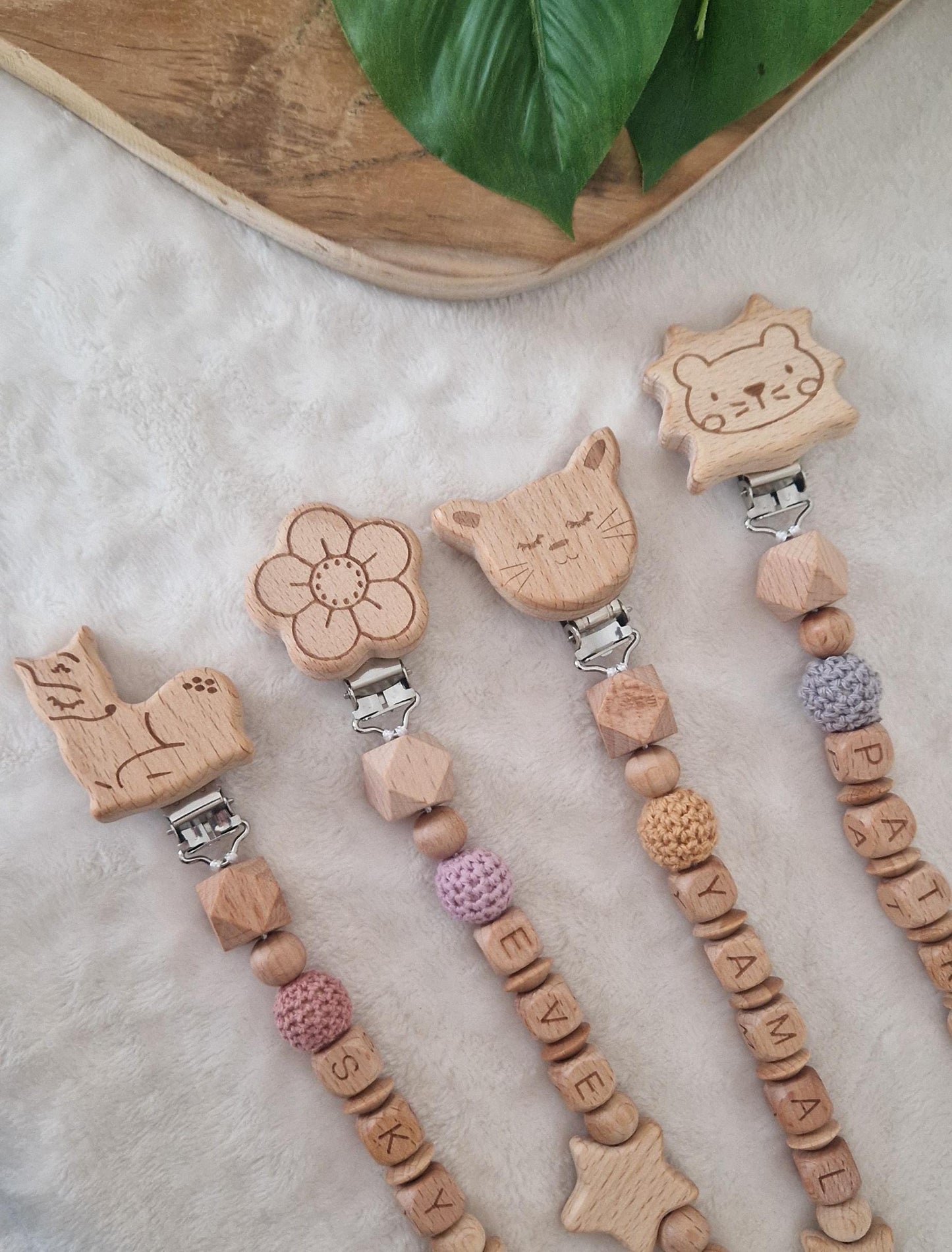 Schnullerkette Stern mit Namen | personalisierbar | handgemachtes Babygeschenk | personalisierte Schnullerkette | Holzdesign mit Stern