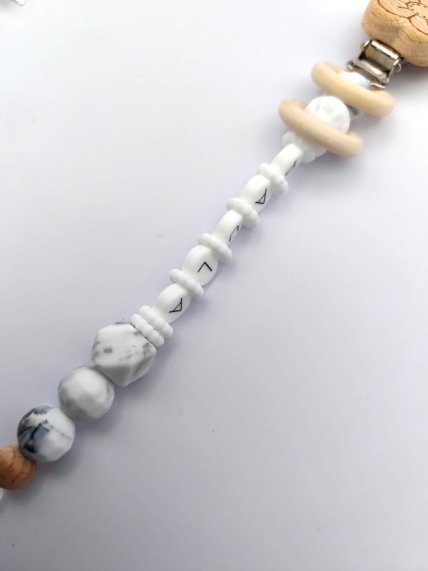 Personalisierte Schnullerkette im Marmor-Design mit Silikonbuchstaben | Personalisierte Schnullerkette Name | Babygeschenk zur Geburt und Taufe