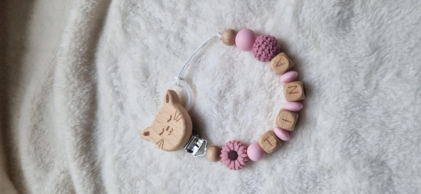 Personalisierte Schnullerkette rosa-lila mit Blume & Name – Handgefertigte Babygeschenke – Holzbuchstaben – Individuelles Geschenk zur Geburt