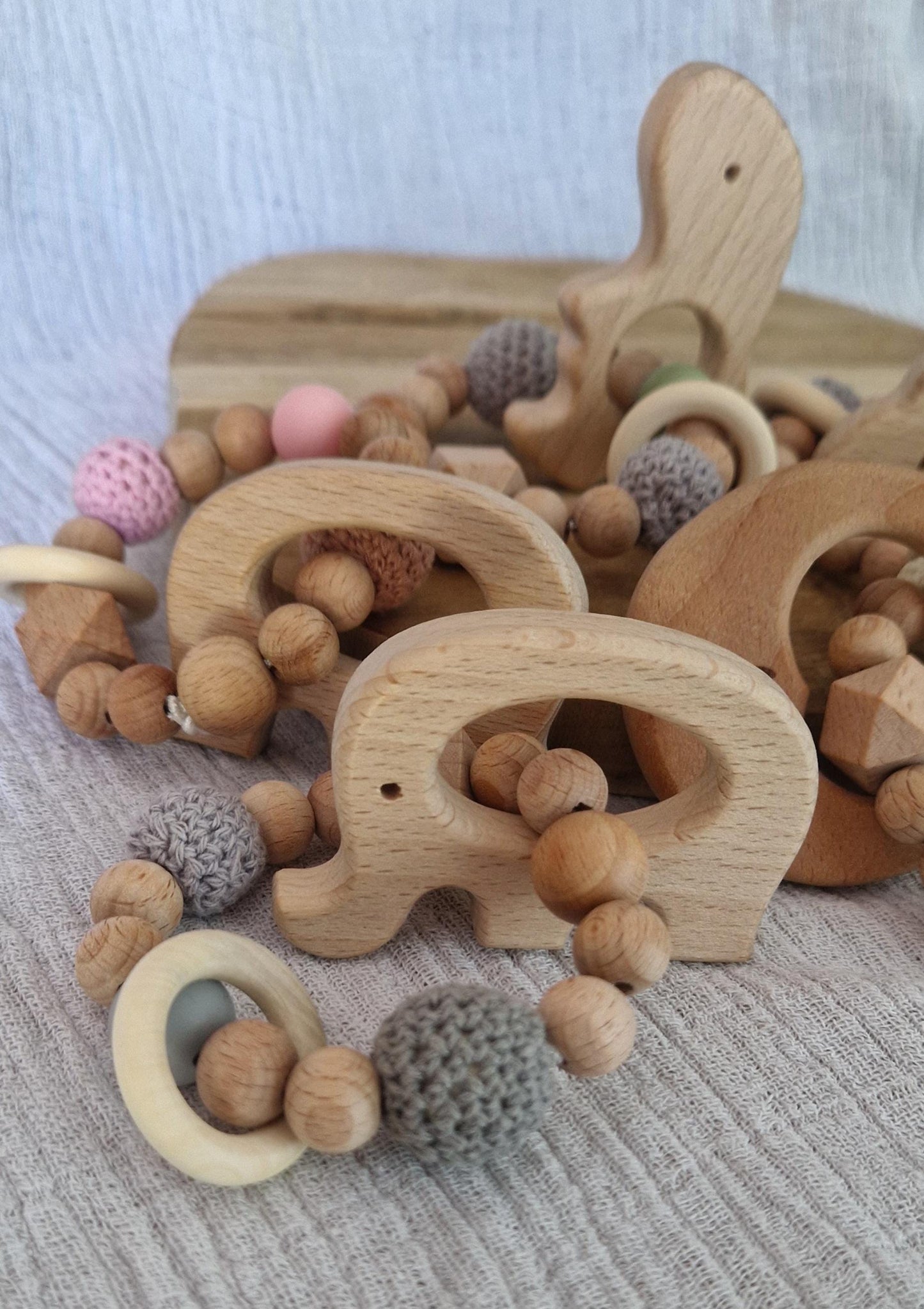 Handgefertigter Greifling - aus Holz & Silikon - Babyspielzeug zur Geburt und Taufe - Geschenk für Neugeborene - Motorikspielzeug Baby