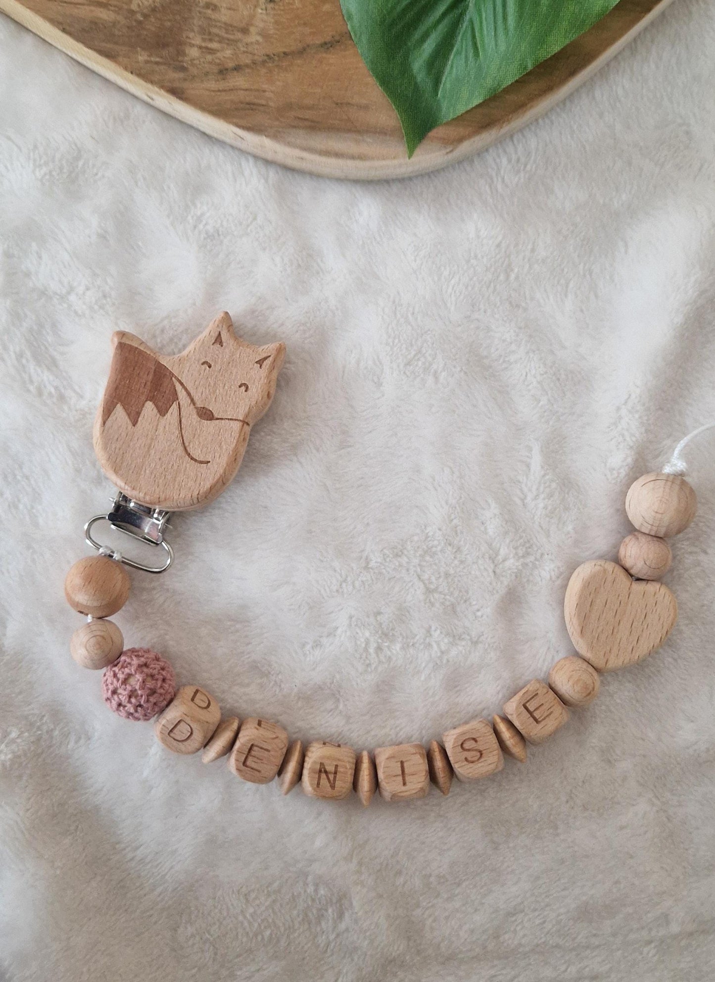 Schnullerkette Herz mit Namen | personalisierbar | Handgemachtes Babygeschenk | Personalisiertes Geschenk | Holzdesign mit Herz