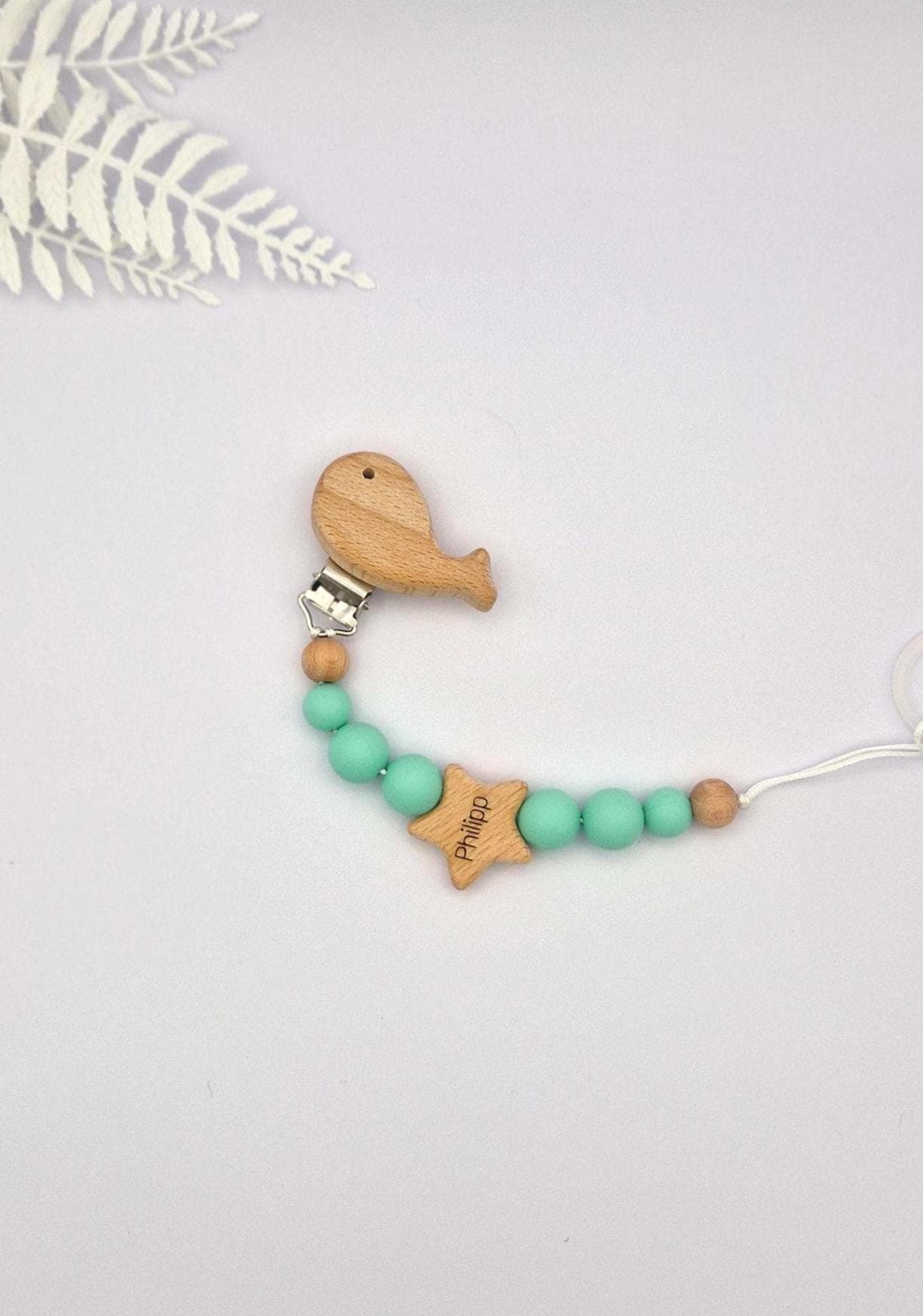Personalisierte Schnullerkette mit Namen | Pastellgrün | Babygeschenk zur Geburt & Taufe | Handgefertigtes Babygeschenk BPA-frei | Namensgravur