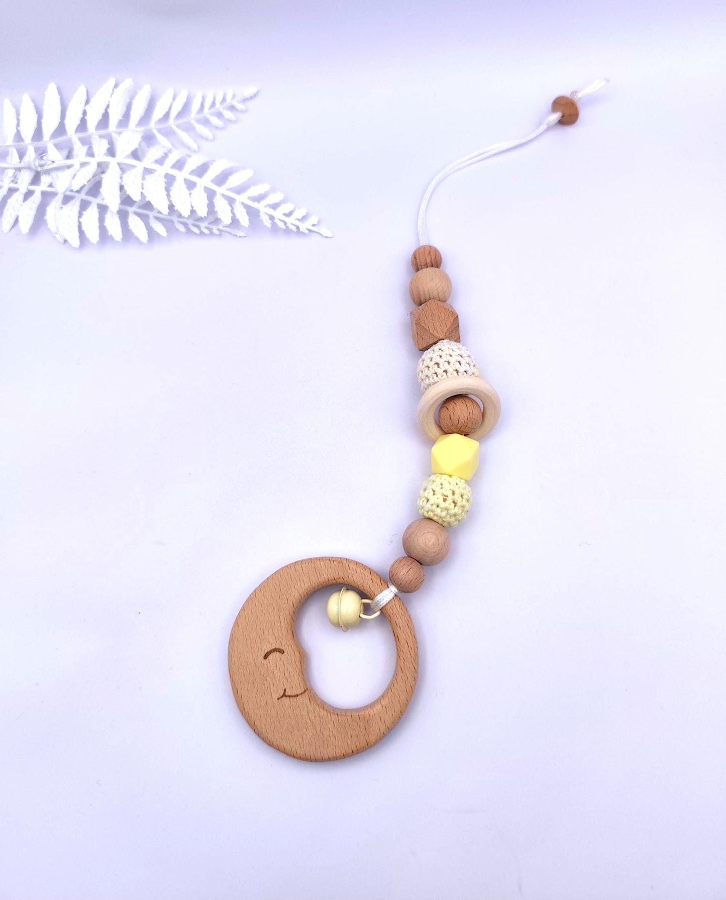 Maxi-Cosi Anhänger personalisiert mit Namen | Babysitzkette Holz & Häkelperlen | Babygeschenk Geburt Taufe