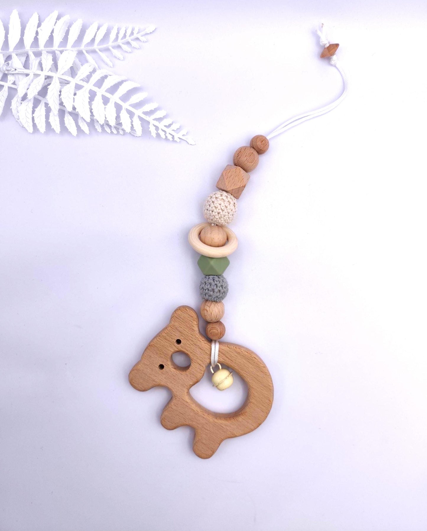 Maxi-Cosi Anhänger personalisiert mit Namen | Babysitzkette Holz & Häkelperlen | Babygeschenk Geburt Taufe