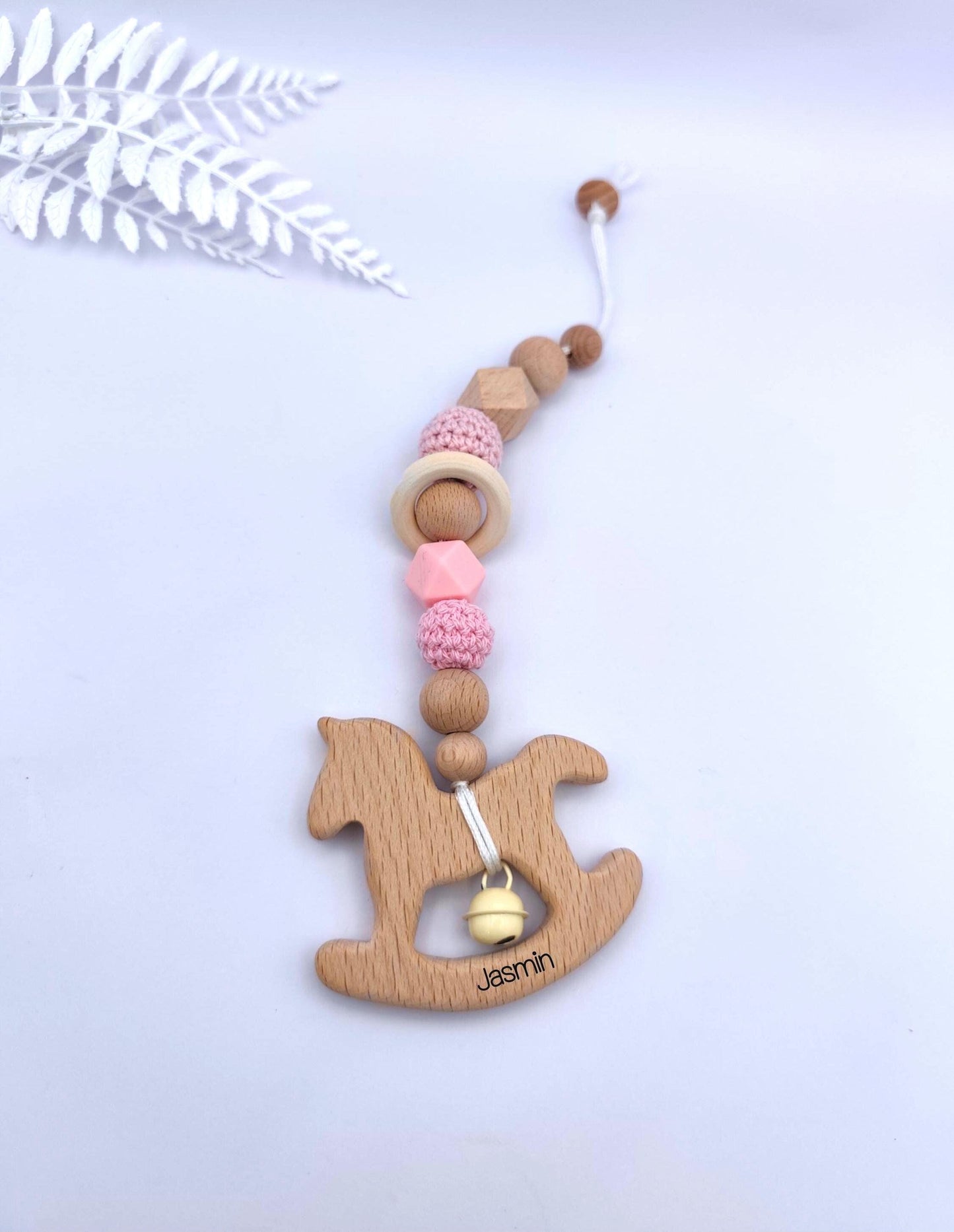 Maxi-Cosi Anhänger personalisiert mit Namen | Babysitzkette Holz & Häkelperlen | Babygeschenk Geburt Taufe