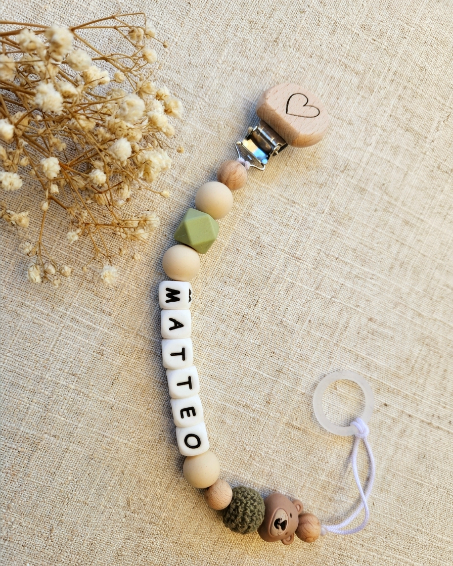 Personalisierte Schnullerkette mit Namen – Beige Schnullerkette mit Bär aus Silikon & Holz | Babygeschenk