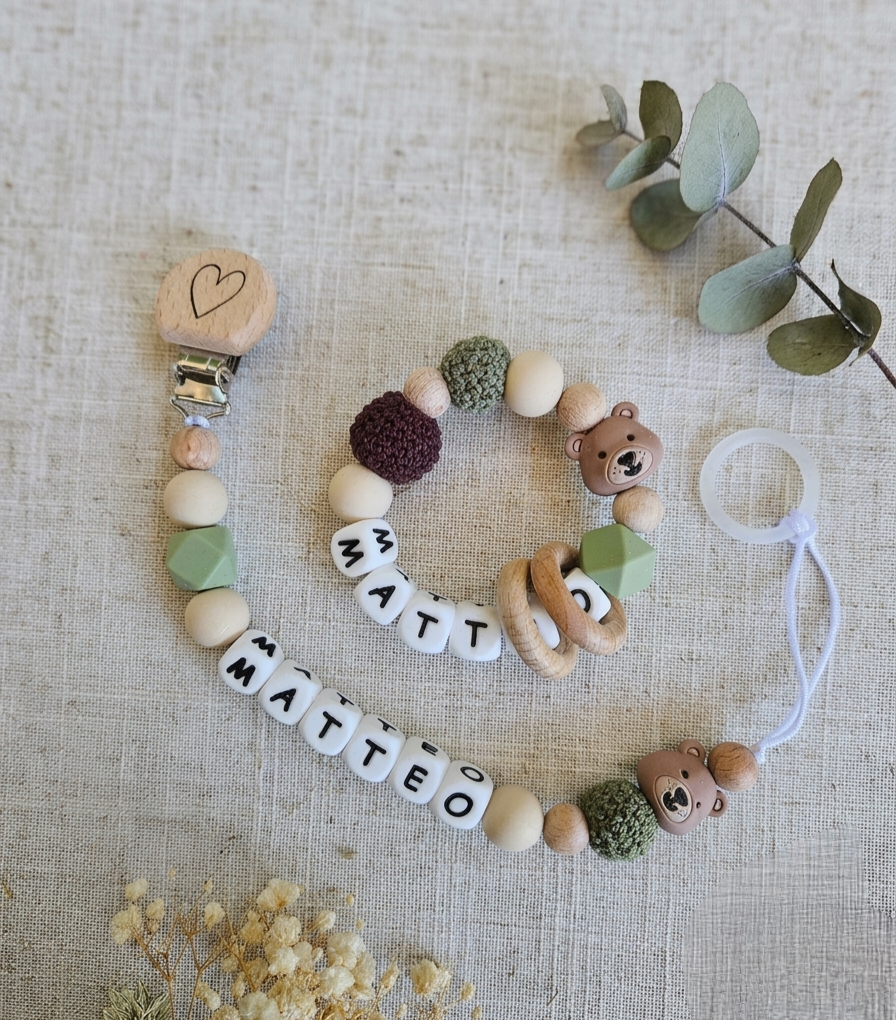 Personalisierte Schnullerkette & Greifling mit Namen | Beige Baby Geschenkset mit Bär aus Silikon & Holz