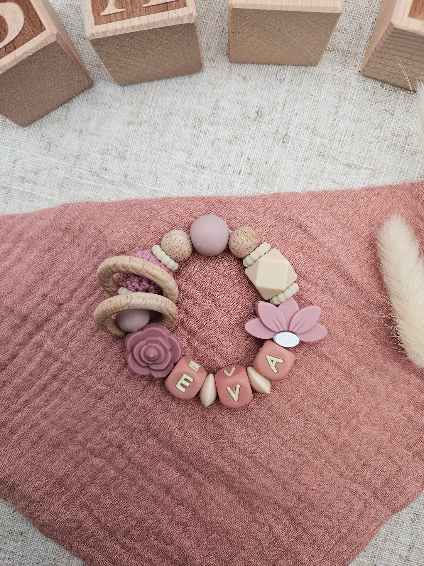 Personalisierter Greifling mit Namen – Baby Mädchen