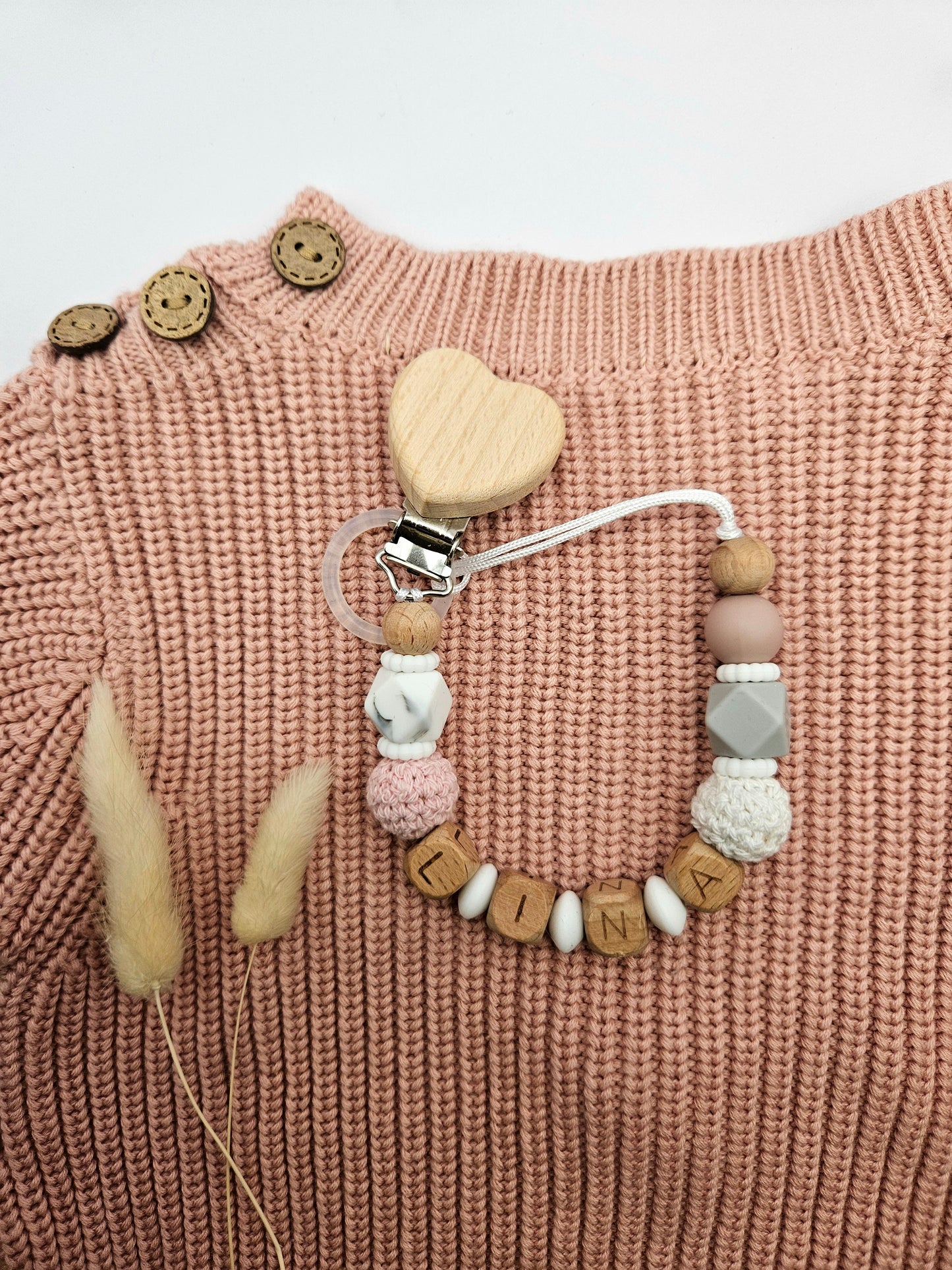 Personalisierte Schnullerkette mit Namen für Mädchen – BPA-frei aus Silikon & Holz, Babygeschenk zur Geburt, Marmordesign/Rose