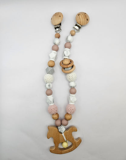 Personalisierte Kinderwagenkette mit Namen für Mädchen – BPA-frei aus Silikon & Holz, Babygeschenk zur Geburt, Marmordesign/Rose