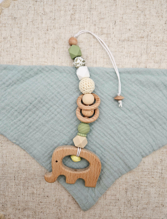 Maxi-Cosi Anhänger mit Name – BPA-frei – Personalisierter Babyschalen- & Kinderwagenanhänger – Salbeigrün