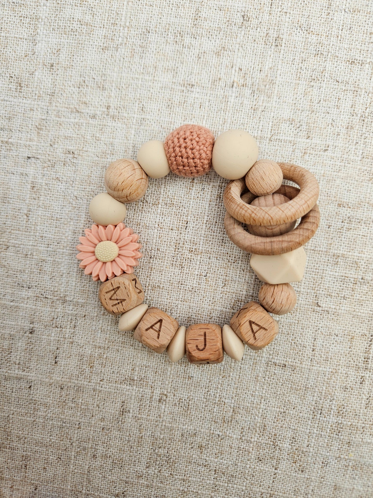Personalisierter Greifling mit Namen | Blumen Pfirsich | Holz & Silikon
