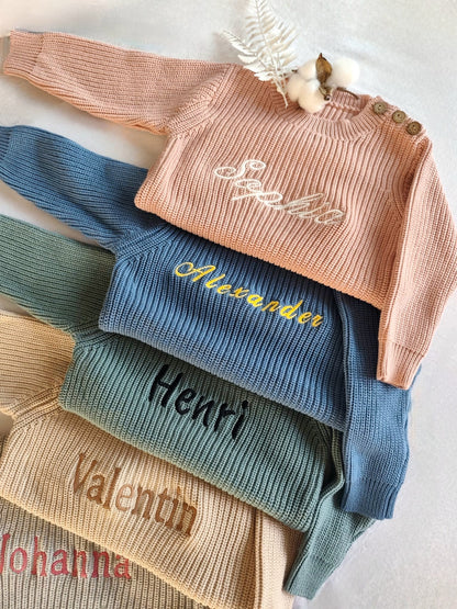 Liebevoll bestickter Baby Strickbody aus reiner Baumwolle - Bodysuit – weich, hautfreundlich & perfekt personalisiert für dein Baby