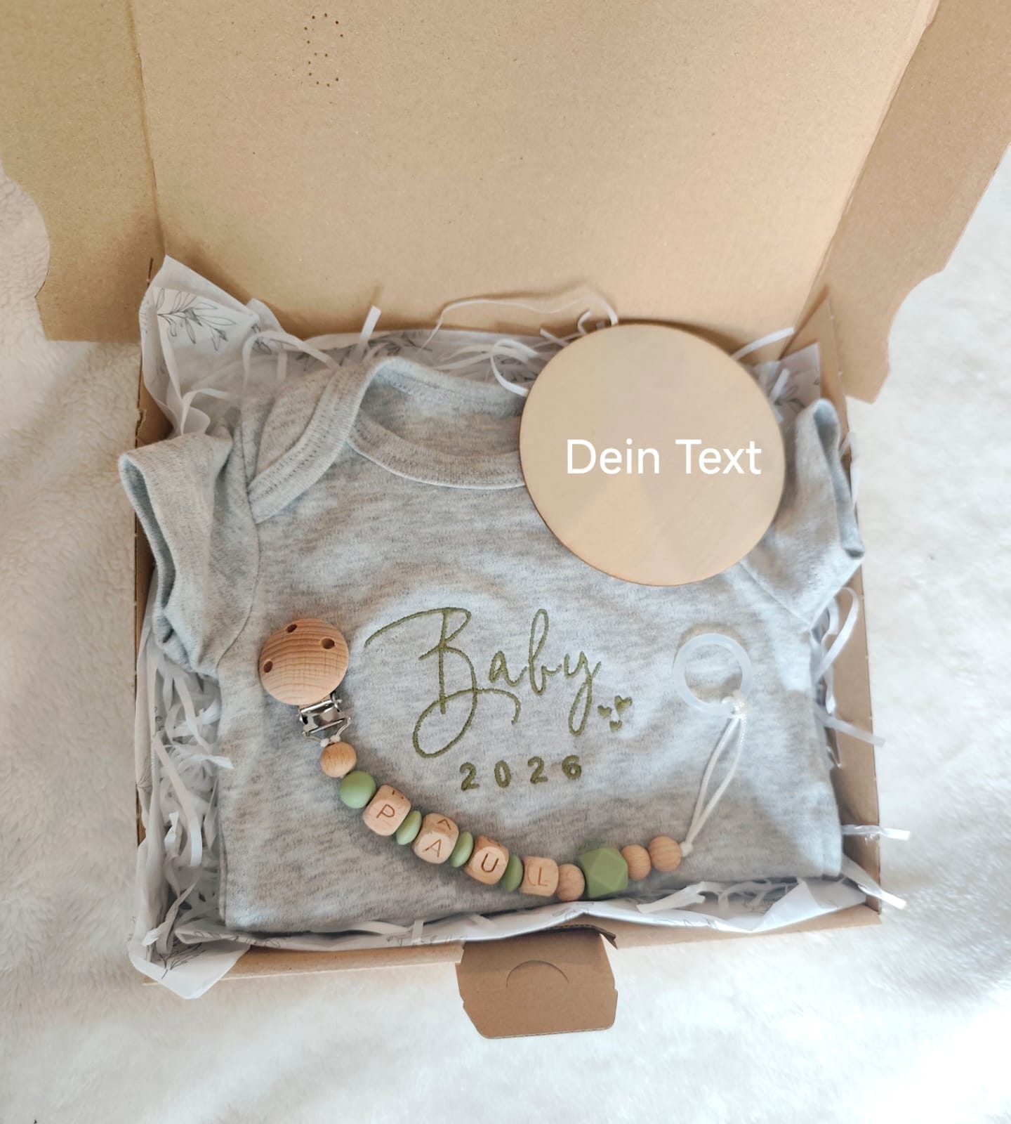Geschenkbox Baby personalisiert – Body immer dabei | Auswahl: Schnullerkette, Greifling, Anhänger | Handmade in Austria, BPA-frei