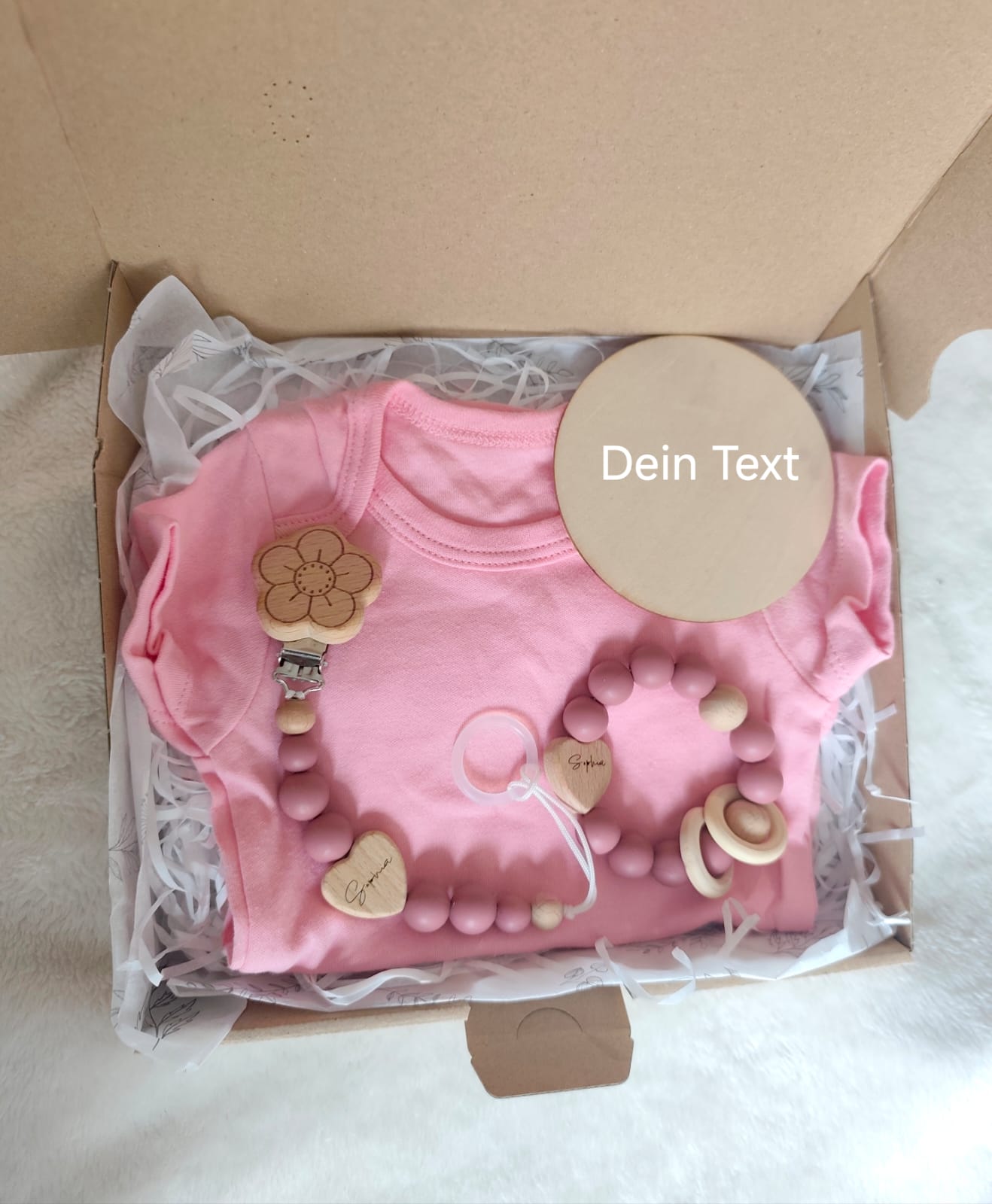 Geschenkbox Baby personalisiert – Body immer dabei | Auswahl: Schnullerkette, Greifling, Anhänger | Handmade in Austria, BPA-frei