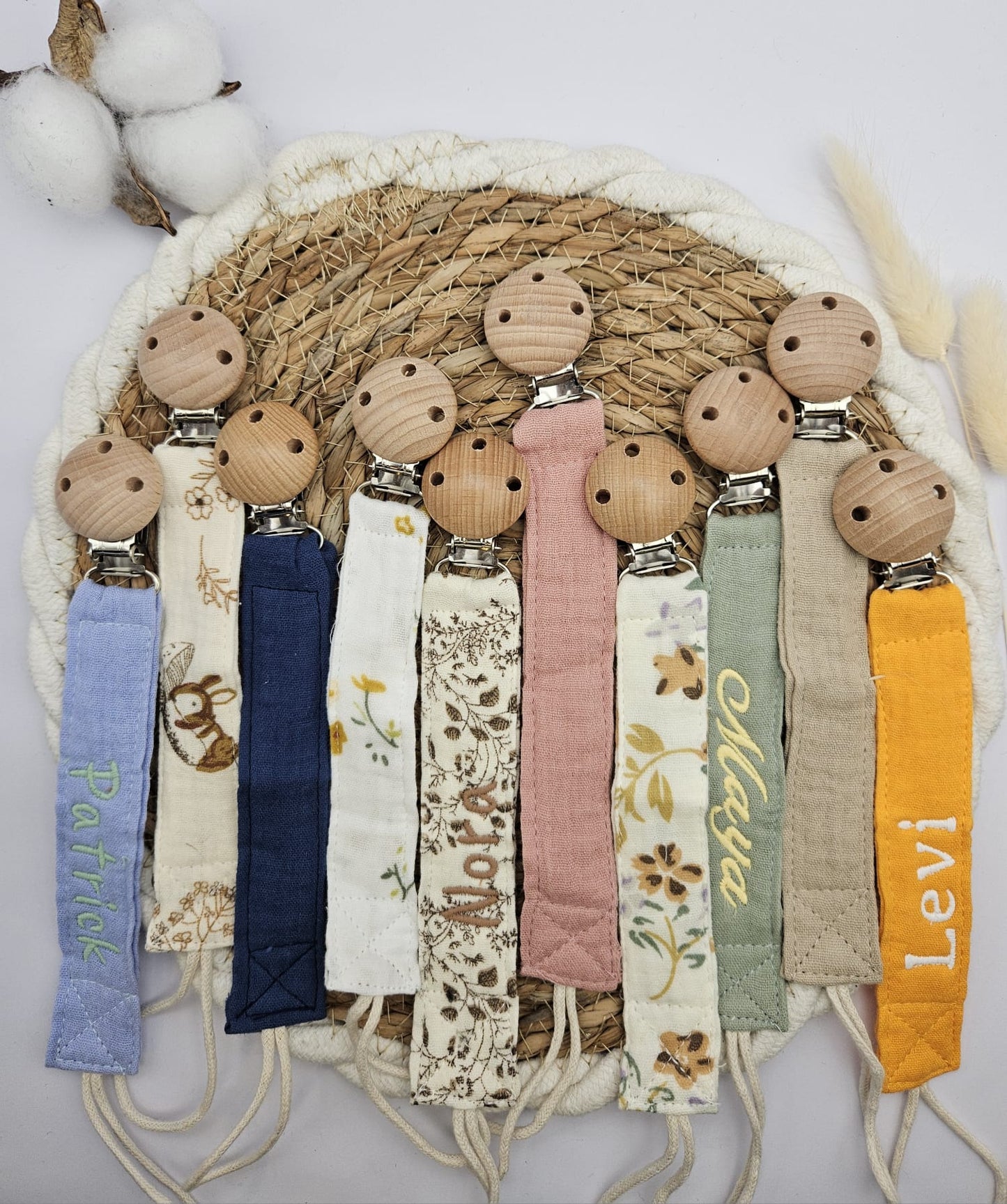Personalisierte Schnullerkette mit Namen - Musselin Baumwolle – Boho Babygeschenk - individuell bestickt