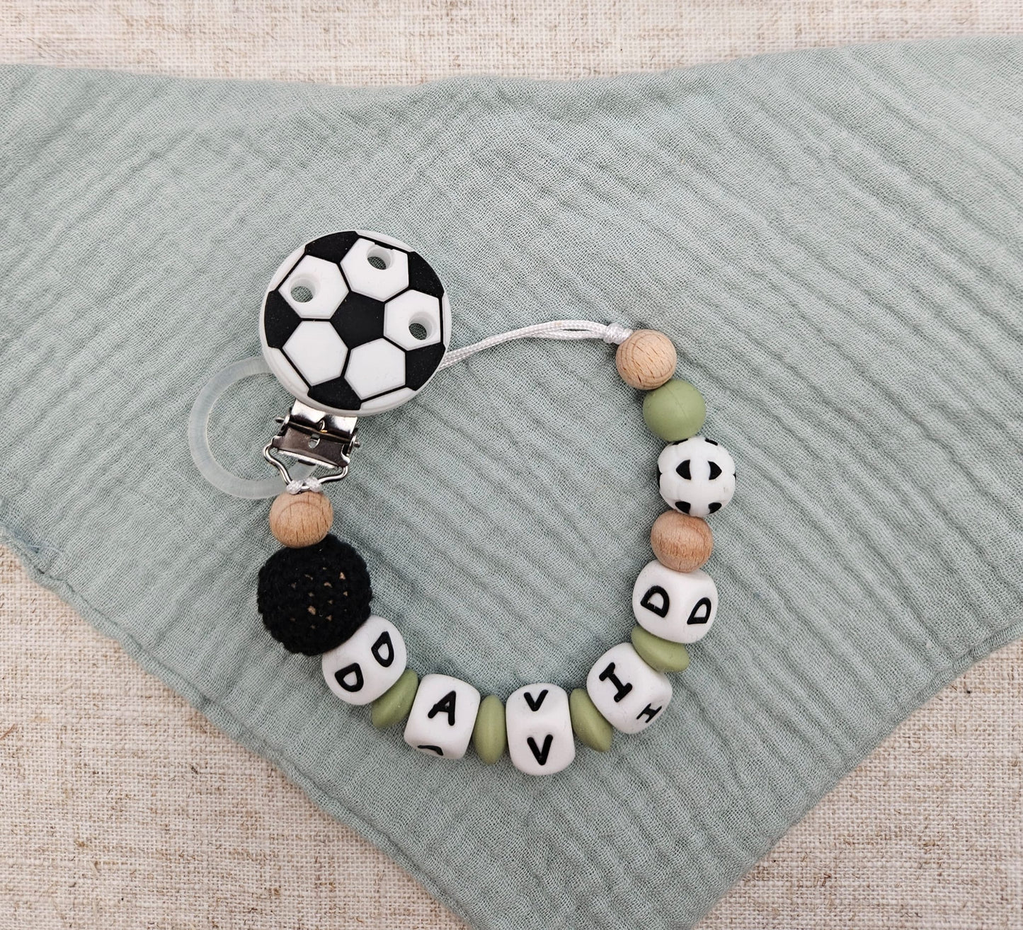 Fußballschnullerkette mit Namen – BPA-frei – Handgemacht in Österreich