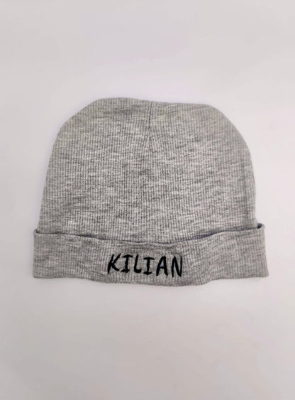 Personalisierte Babymütze – Bestickte Babymütze aus reiner Baumwolle, inkl. gratis Fäustlinge, Ideales Babygeschenk zur Geburt und Taufe