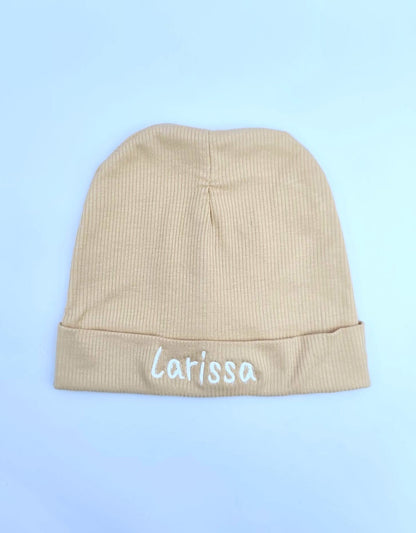 Personalisierte Babymütze – Bestickte Babymütze aus reiner Baumwolle, inkl. gratis Fäustlinge, Ideales Babygeschenk zur Geburt und Taufe