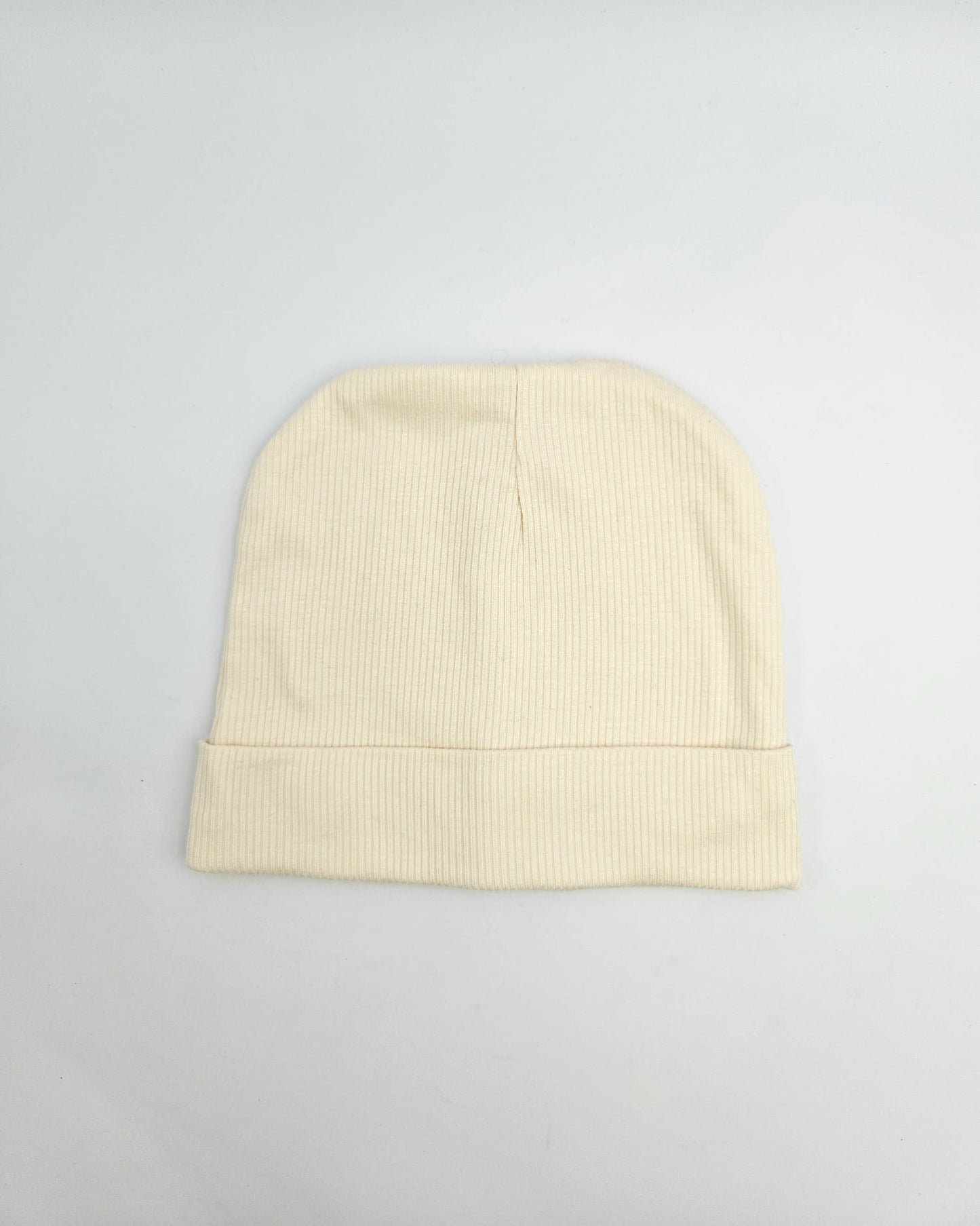 Personalisierte Babymütze – Bestickte Babymütze aus reiner Baumwolle, inkl. gratis Fäustlinge, Ideales Babygeschenk zur Geburt und Taufe