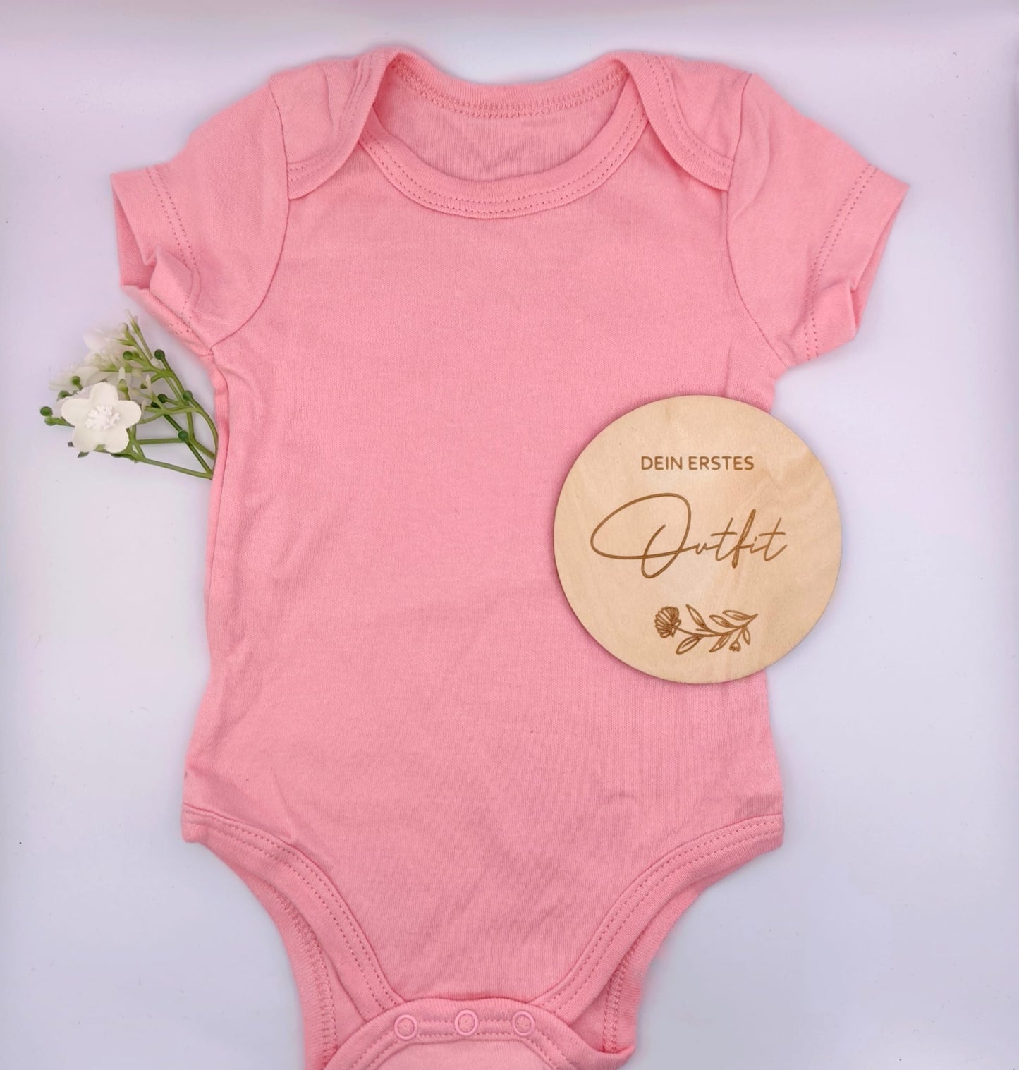 Geschenkbox Baby personalisiert – Body immer dabei | Auswahl: Schnullerkette, Greifling, Anhänger | Handmade in Austria, BPA-frei