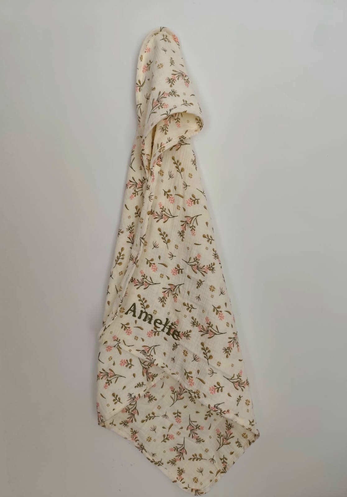 Personalisiertes Musselin Kapuzenhandtuch Baby – Name bestickt – Geschenk Geburt, Taufe