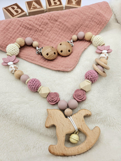 Personalisierte Kinderwagenkette für Mädchen – mit Namen | Holz & Silikon | BPA-frei