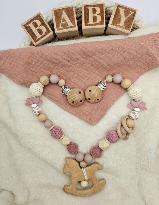 Personalisierte Kinderwagenkette für Mädchen – mit Namen | Holz & Silikon | BPA-frei