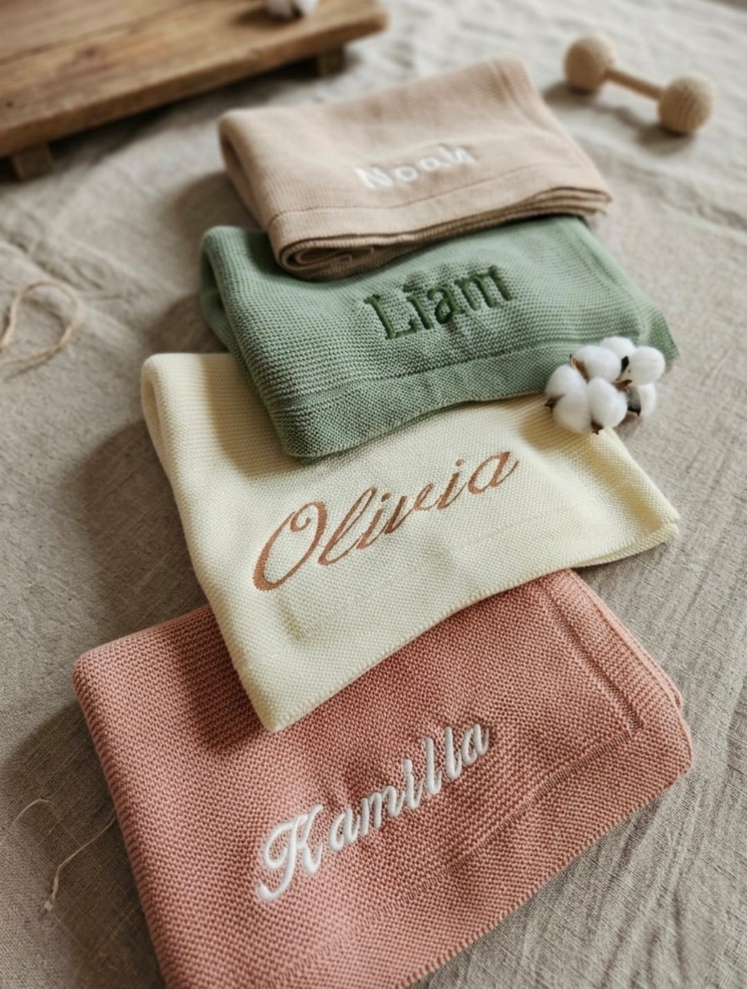 Babydecke personalisiert, bestickt mit Namen – aus 100% Baumwolle | Geschenk zur Geburt, Taufe, Babyparty | Kuscheldecke für Babys