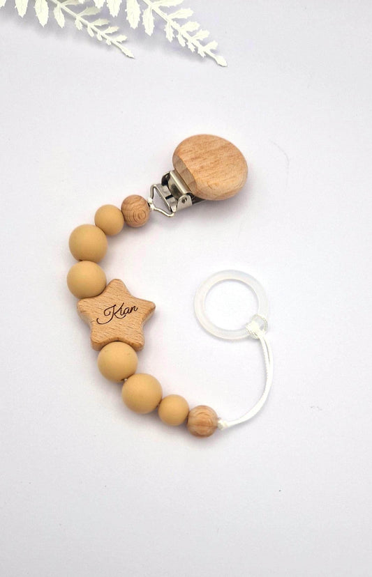 Personalisierte Schnullerkette mit Namen | Braun | Babygeschenk zur Geburt & Taufe | Handgefertigter Schnullerhalter BPA-frei | Mit Namensgravur