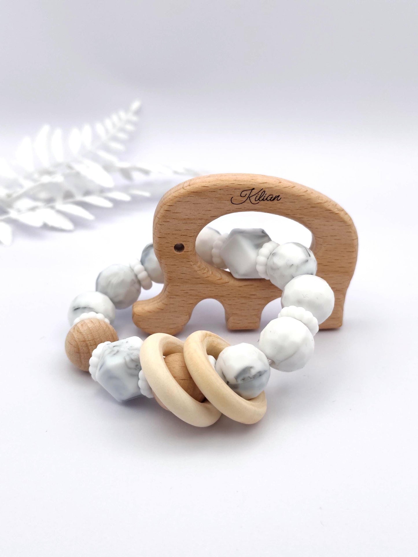 Personalisierter Greifling mit Gravur | Baby Greifling Marmor-Design | Edles Babygeschenk zur Geburt oder Taufe | Liebevolle Handarbeit