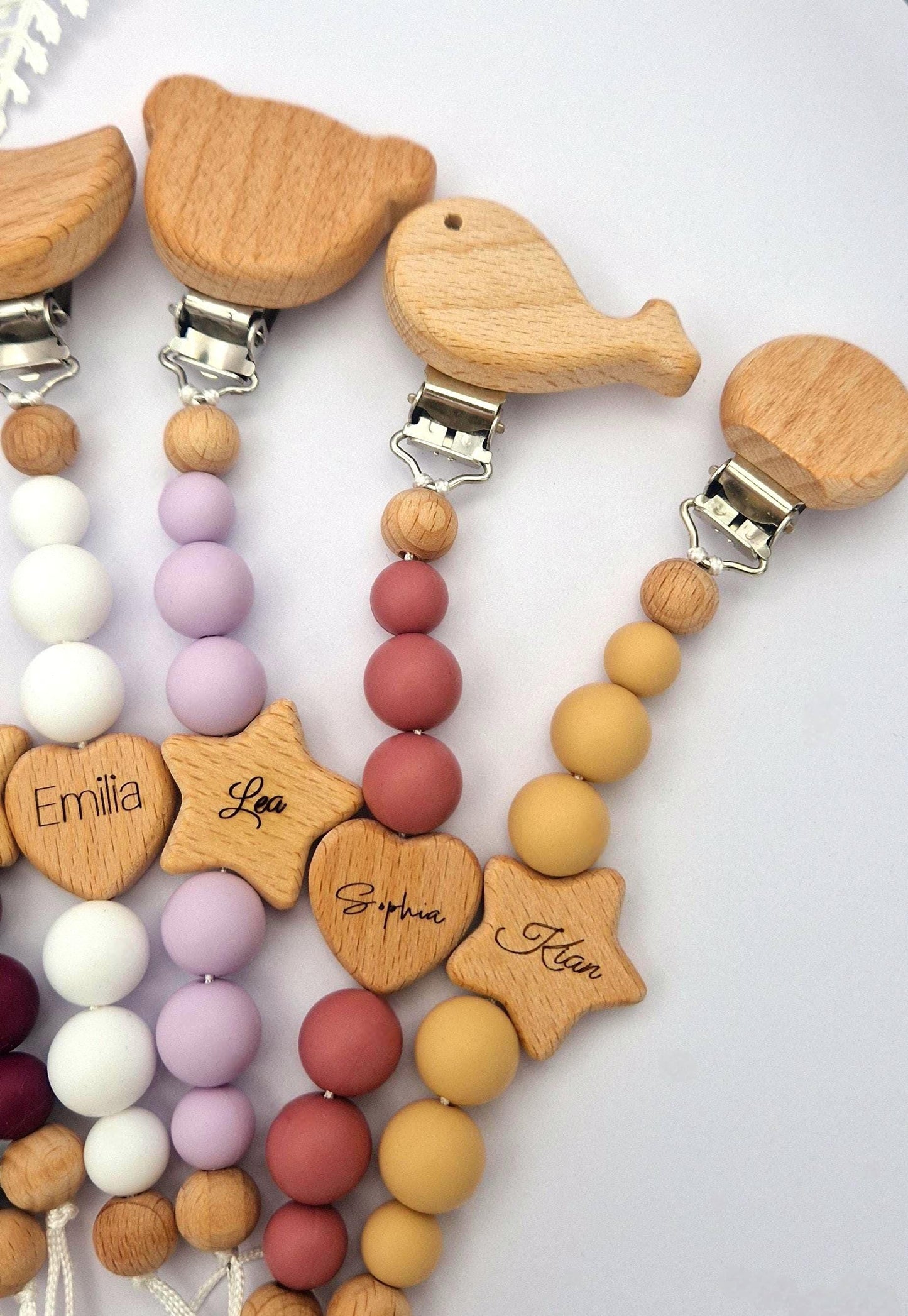 Personalisierte Pastell Schnullerkette mit Namen | Handgefertigt | Babygeschenk zur Geburt, Taufe oder Babyparty | Gravierter Schnullerhalter | BPA-frei