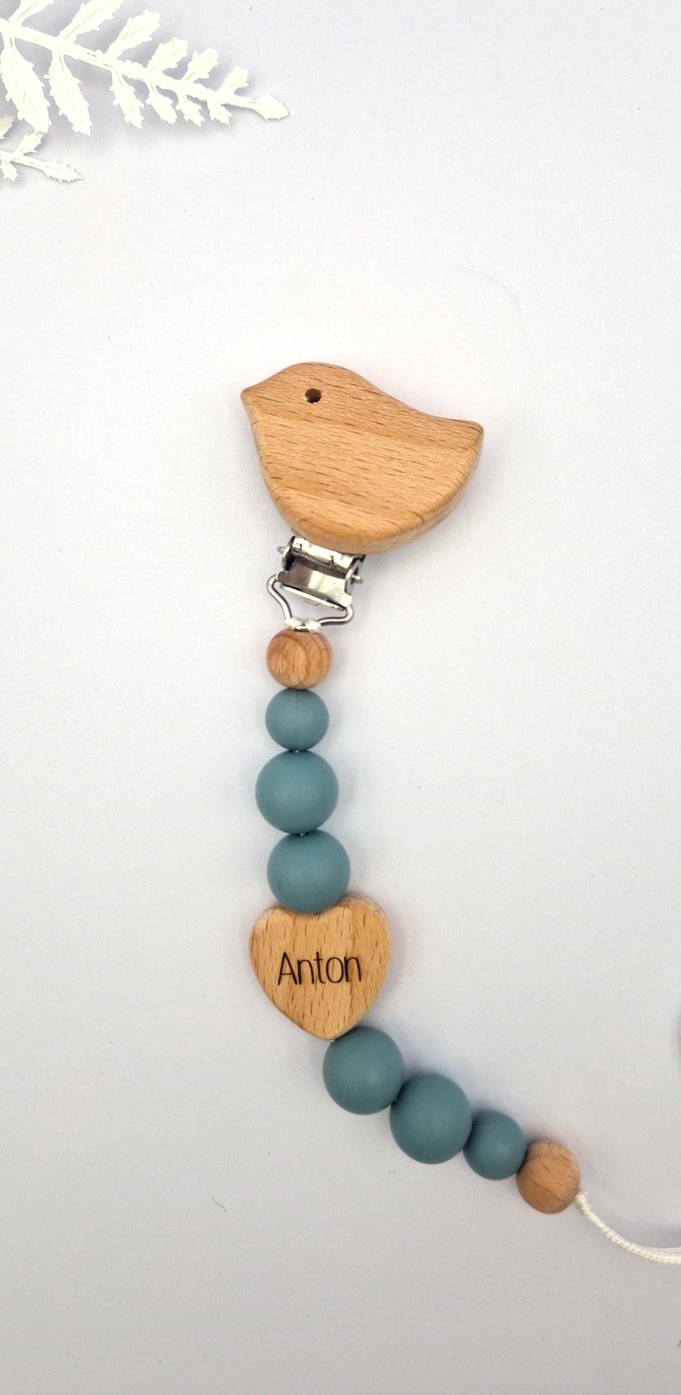 Personalisierte Schnullerkette mit Namen | Pastellblau | Babygeschenk zur Geburt und Taufe | Handgefertigter Schnullerhalter BPA-frei | Mit Namensgravur