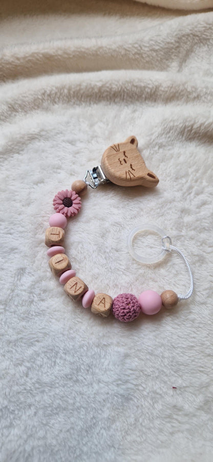 Personalisierte Schnullerkette rosa-lila mit Blume & Name – Handgefertigte Babygeschenke – Holzbuchstaben – Individuelles Geschenk zur Geburt