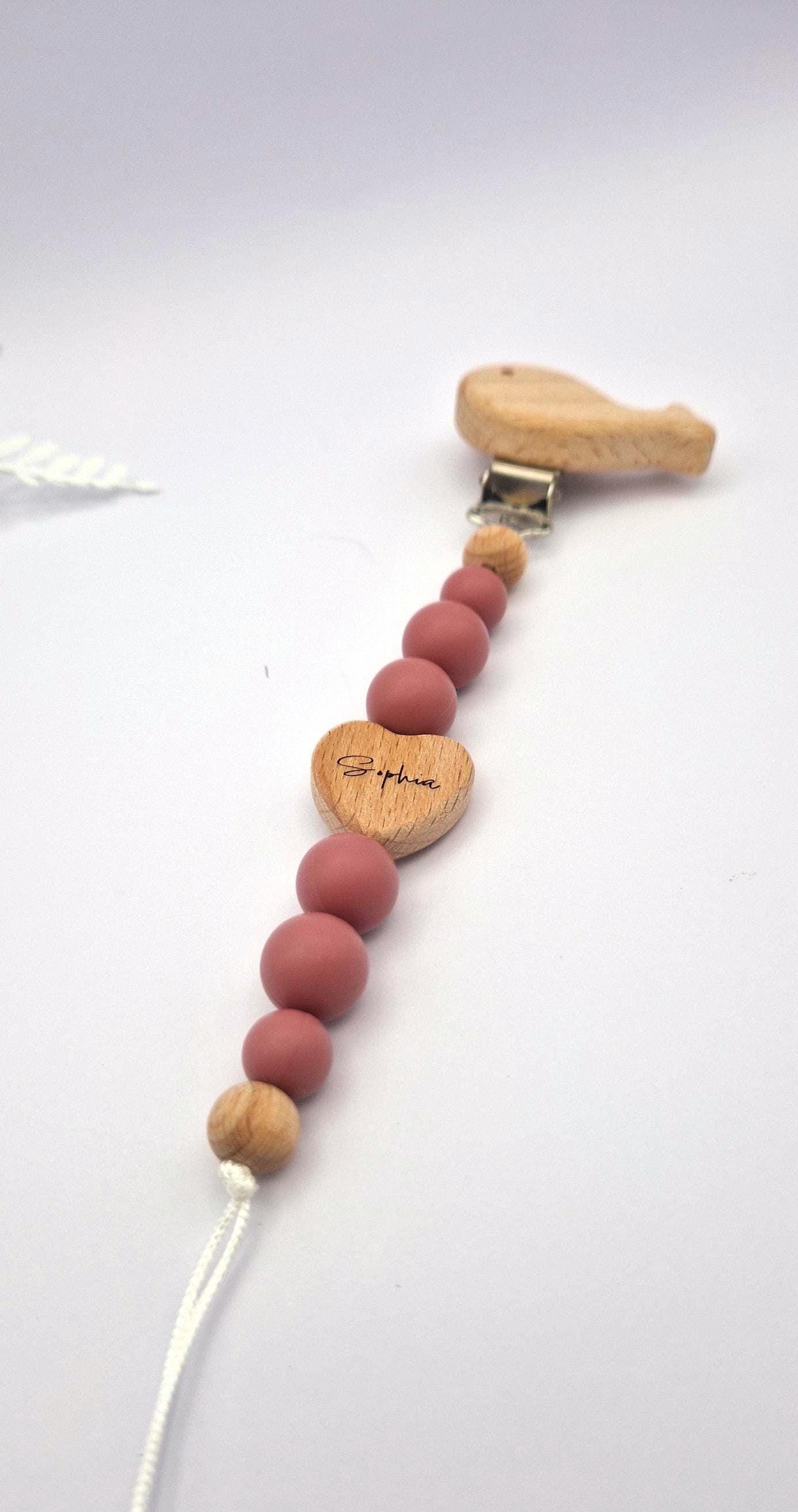 Personalisierte Schnullerkette mit Namen | Altrosa | Babygeschenk zur Geburt und Taufe | Handgefertigter Schnullerhalter BPA-frei | Mit Namensgravur
