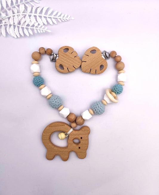 Personalisierte Kinderwagenkette mit Namen, blau-weiß | Babygeschenk zur Geburt & Taufe | Handgefertigte Kinderwagenkette aus Holz und Silikon