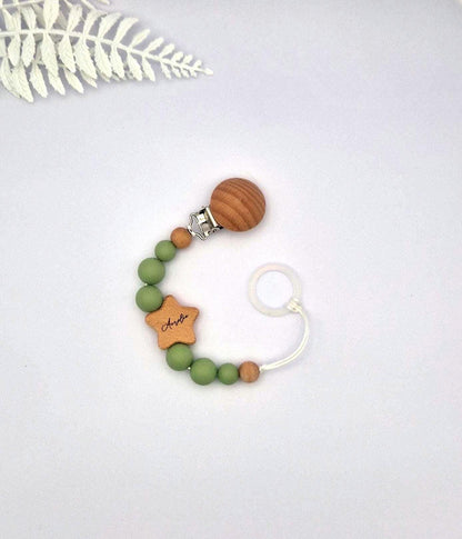Personalisierte Schnullerkette mit Namen | Grün | Babygeschenk zur Geburt & Taufe | Handgefertigter Schnullerhalter BPA-frei | Mit Namensgravur