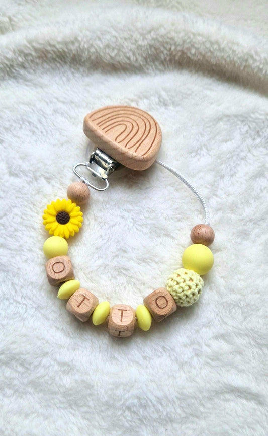 Personalisierte Schnullerkette gelb mit Blume und Namen – Handgefertigte Babygeschenke – Holzbuchstaben – Individuelles Geschenk zur Geburt