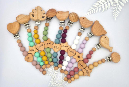 Personalisierte Pastell Schnullerkette mit Namen | Handgefertigt | Babygeschenk zur Geburt, Taufe oder Babyparty | Gravierter Schnullerhalter | BPA-frei