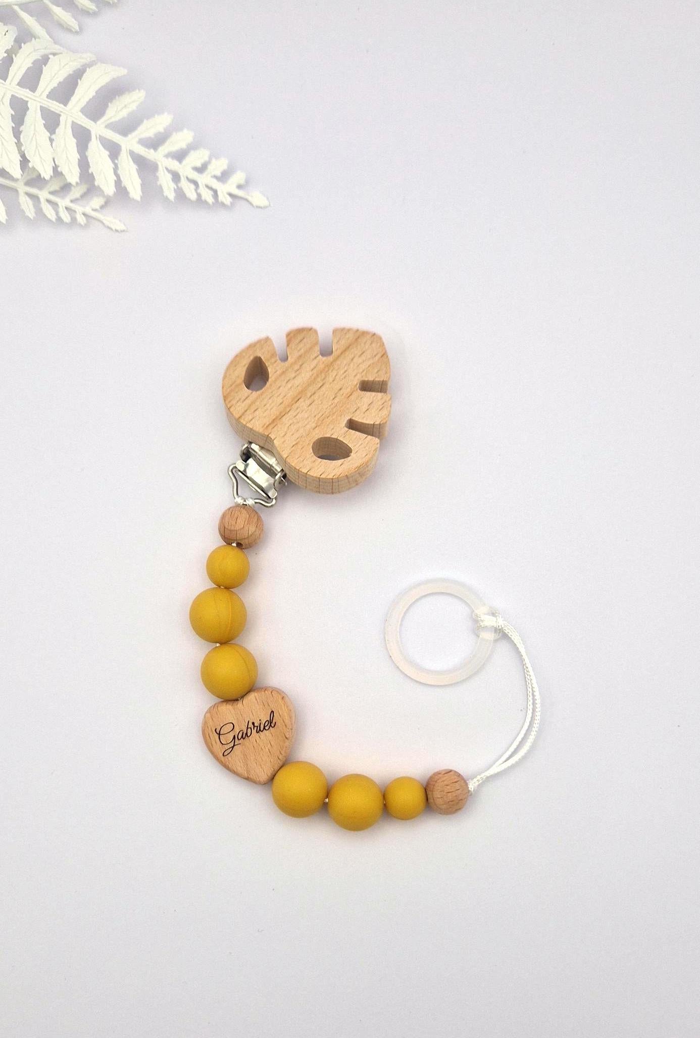 Personalisierte Schnullerkette mit Namen | Senfgelb | Babygeschenk zur Geburt & Taufe | Handgefertigtes Babygeschenk BPA-frei | Mit Namensgravur
