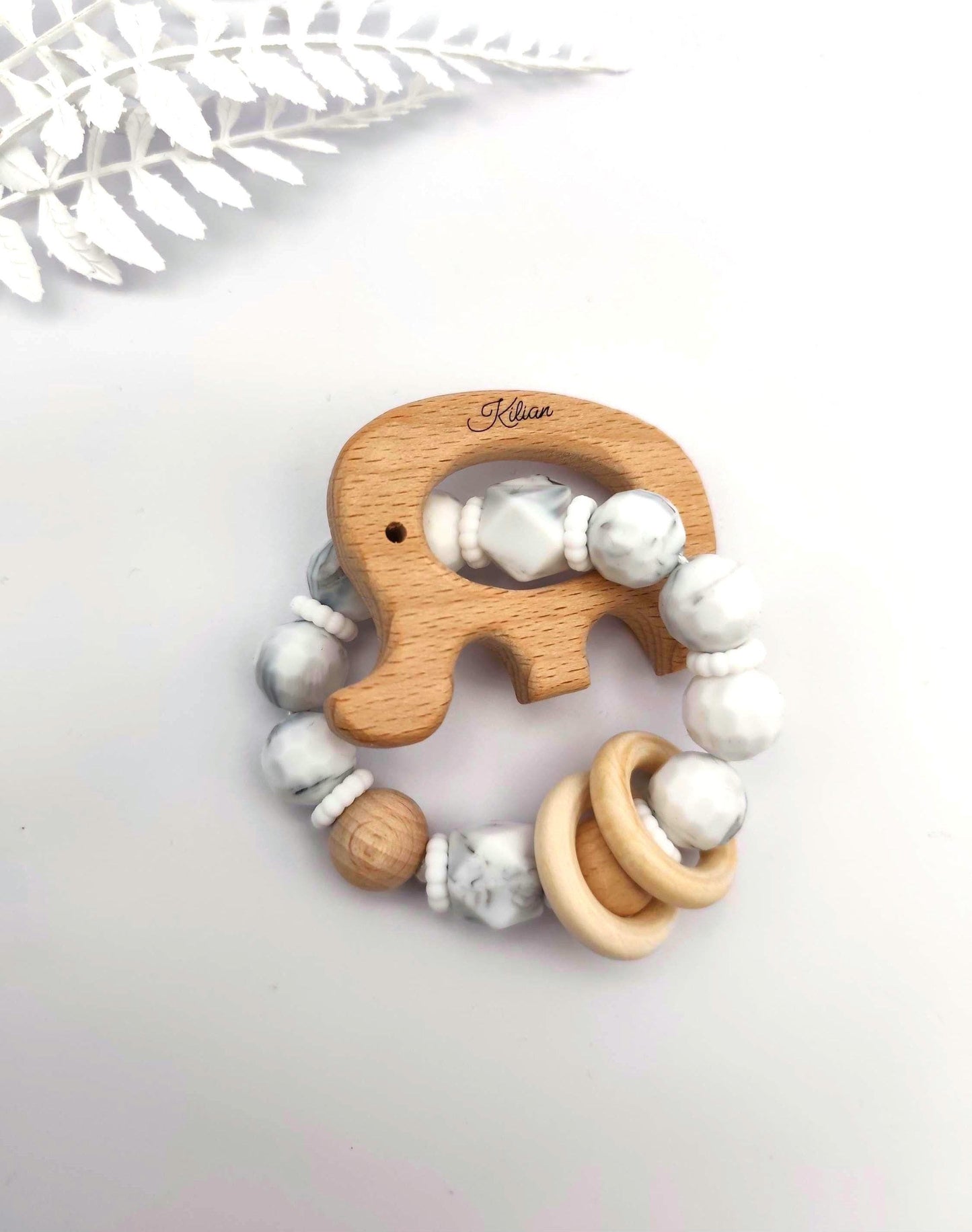 Personalisierter Greifling mit Gravur | Baby Greifling Marmor-Design | Edles Babygeschenk zur Geburt oder Taufe | Liebevolle Handarbeit