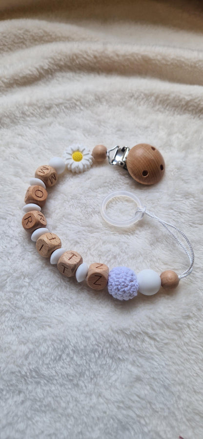 Personalisierte Schnullerkette weiß mit Blume und Namen – Handgefertigte Babygeschenke – Holzbuchstaben – Individuelles Geschenk zur Geburt