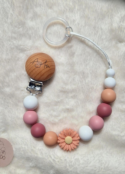 Personalisierte Blumen Schnullerkette Rosa – Mit Namen & Gravur – Baby Geschenk Geburt und Taufe – Liebevoll handgefertigte Schnullerkette