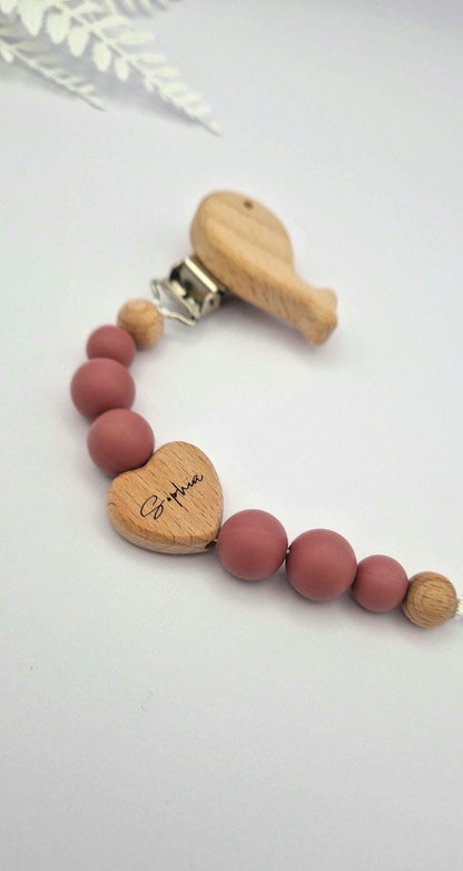 Personalisierte Pastell Schnullerkette mit Namen | Handgefertigt | Babygeschenk zur Geburt, Taufe oder Babyparty | Gravierter Schnullerhalter | BPA-frei