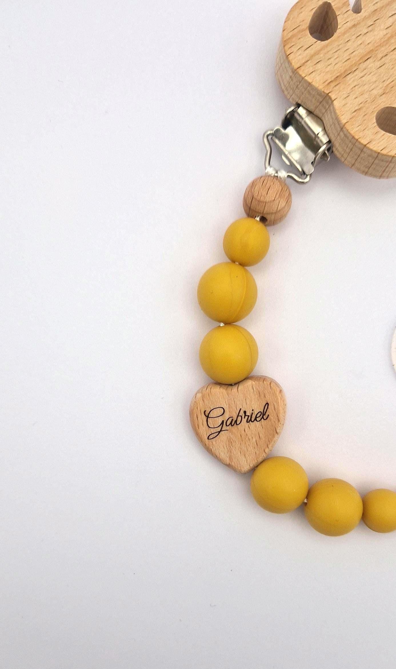 Personalisierte Schnullerkette mit Namen | Senfgelb | Babygeschenk zur Geburt & Taufe | Handgefertigtes Babygeschenk BPA-frei | Mit Namensgravur
